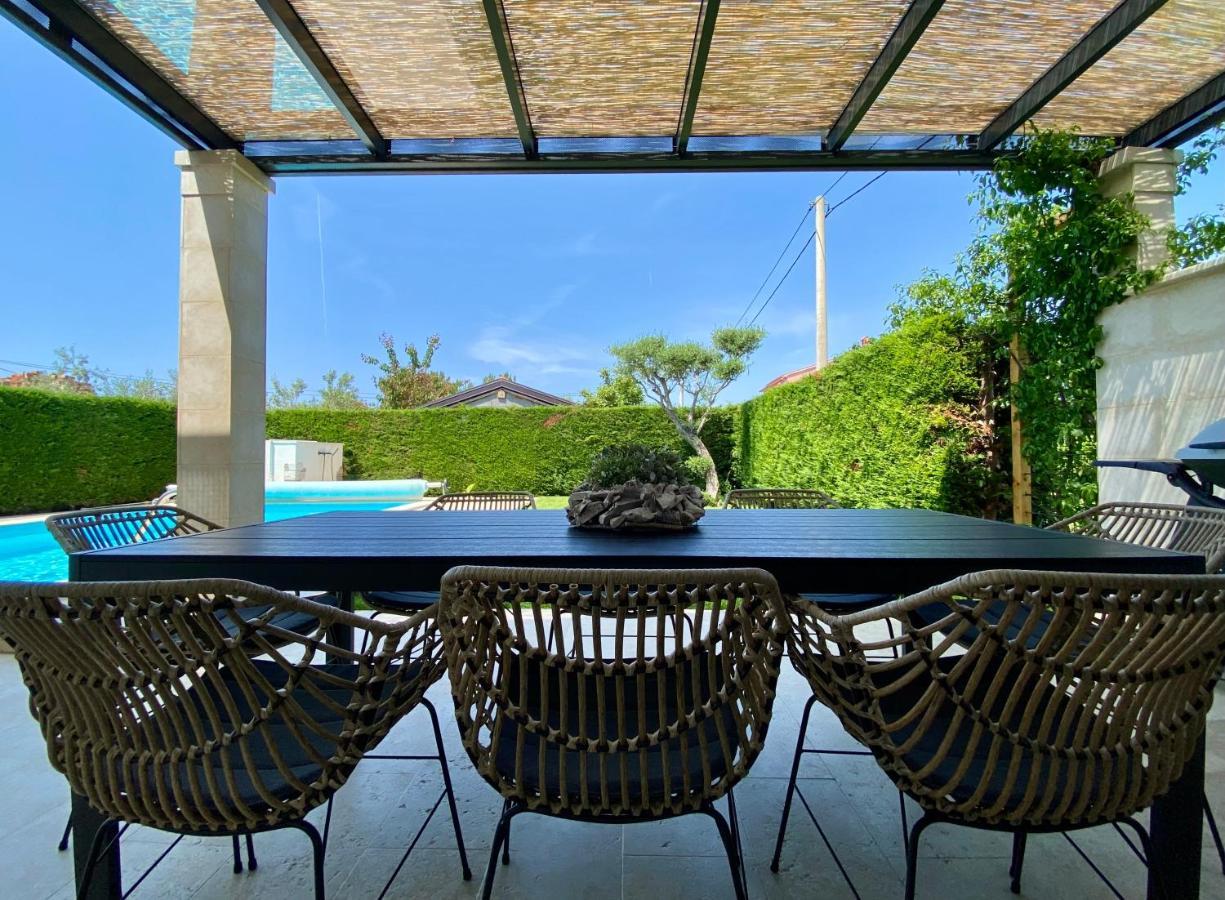 Villa Divina With Private Heated Pool Pula Bagian luar foto
