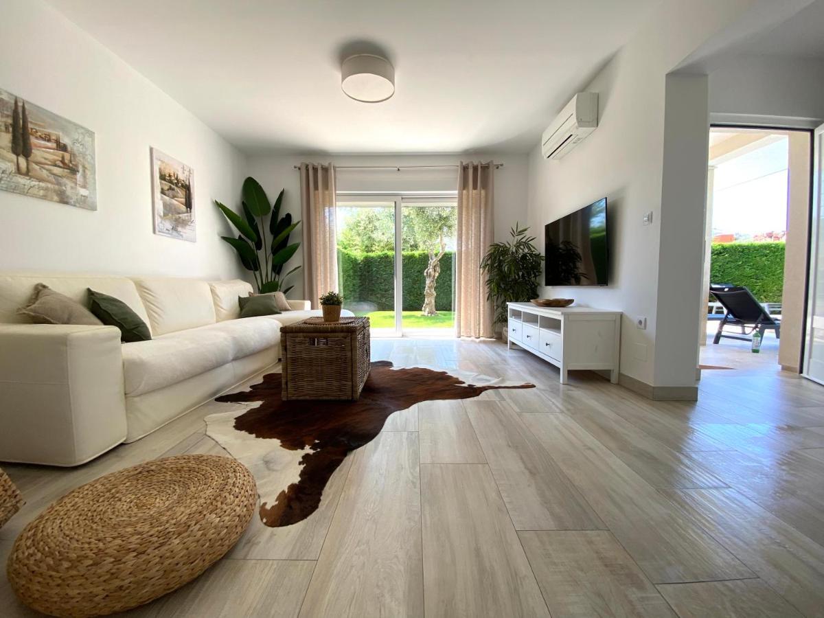 Villa Divina With Private Heated Pool Pula Bagian luar foto